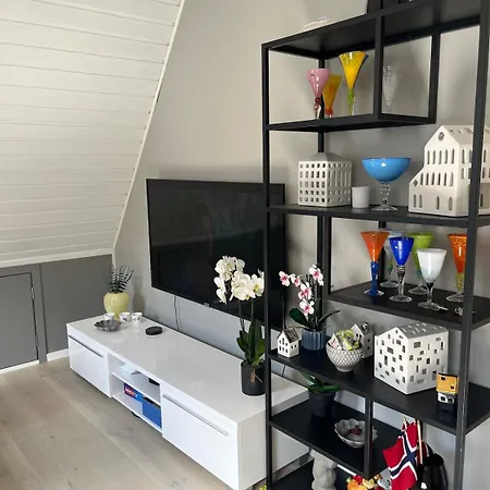 아파트 Lovely Penthouse With Private Outdoor Terrace *